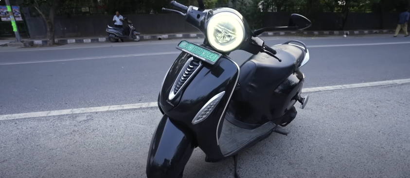 E Scooters In India under 1 Lakh